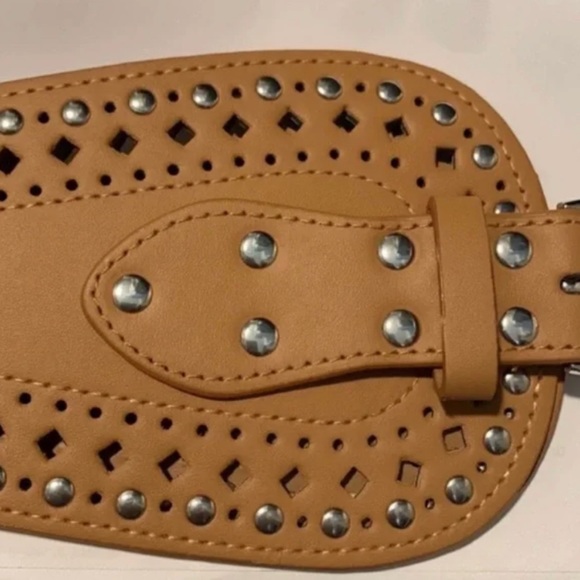 🆕 Studded Waist Belt Light Brown 4 4X 26 NWT Torrid New! - Picture 4 of 5